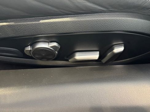 Used 2021 Audi R8 V10 w/ Premium Package image 30