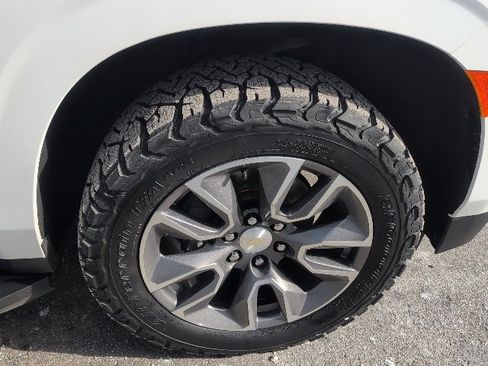 Used 2022 Chevrolet Tahoe LT w/ LT Signature Plus Package image 12