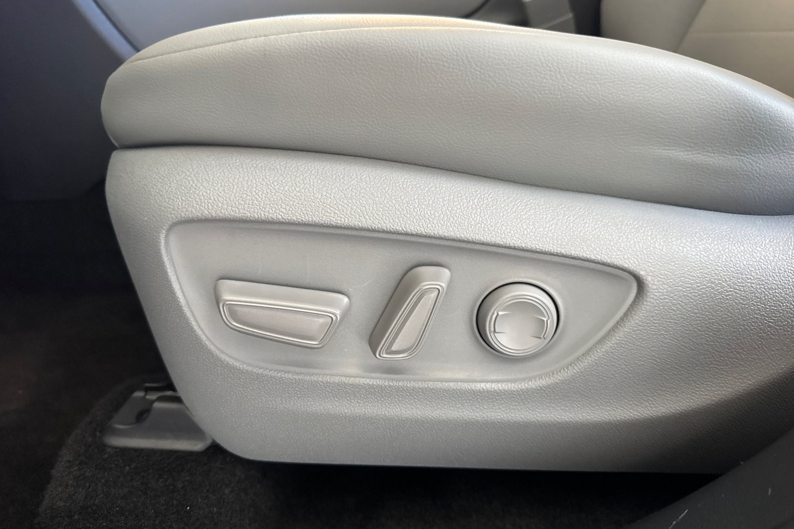 Certified 2026 Toyota Highlander XLE AWD/4WD image 15