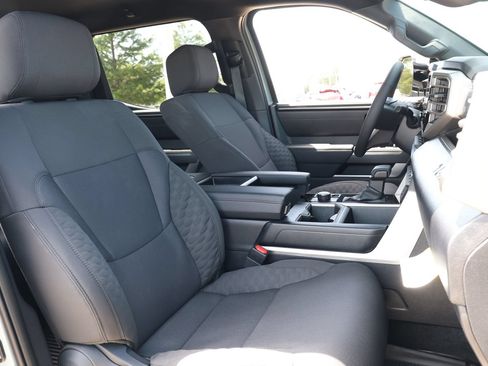 Used 2026 Toyota Tundra SR5 w/ TRD Off-Road Package AWD/4WD image 29