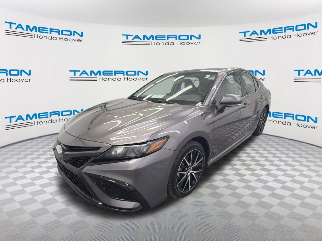 Used 2024 Toyota Camry SE FWD image 1