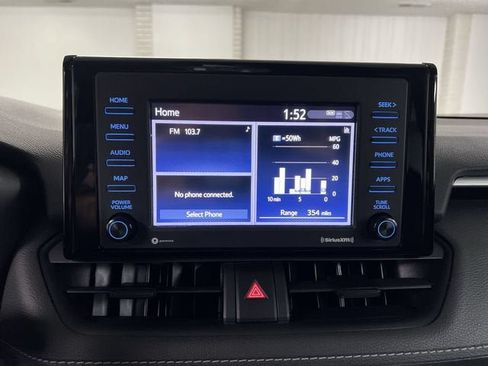 Used 2020 Toyota RAV4 LE AWD/4WD image 13