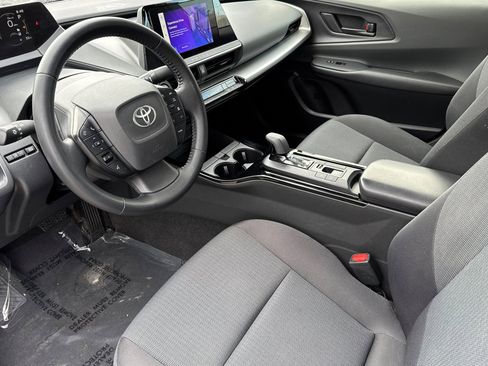 Used 2024 Toyota Prius LE image 10