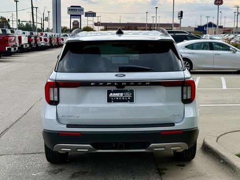 New 2026 Ford Explorer Active w/ Active Comfort Package image 4