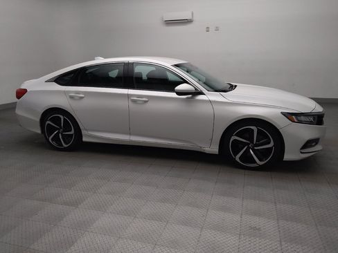 Used 2019 Honda Accord Sport image 11