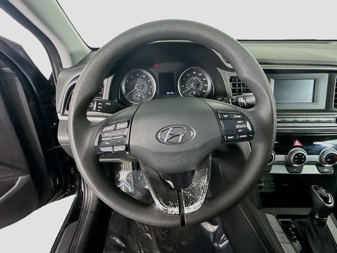 Used 2019 Hyundai Elantra SE w/ Cargo Package image 13