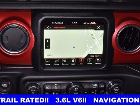 Used 2023 Jeep Wrangler Unlimited Rubicon w/ Cold Weather Group AWD/4WD image 15