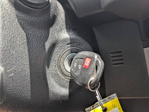 Used 2022 Toyota Tacoma SR5 RWD image 23
