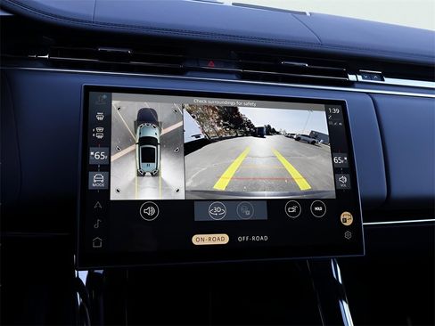 Used 2025 Land Rover Range Rover Sport SE image 24