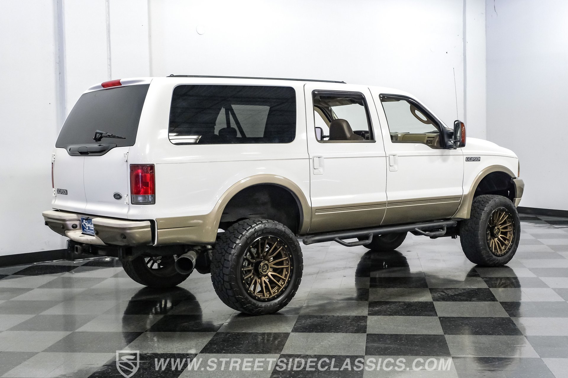Used 2004 Ford Excursion Eddie Bauer AWD/4WD image 13