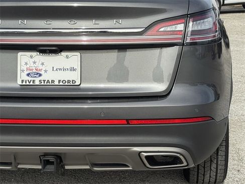 Used 2022 Lincoln Nautilus Reserve w/ Equipment Group 201A image 7