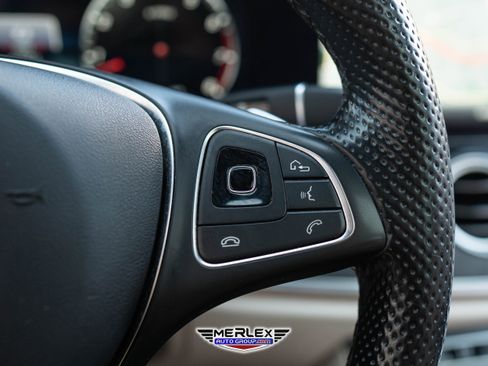 Used 2018 Mercedes-Benz E 400 4MATIC Sedan image 25
