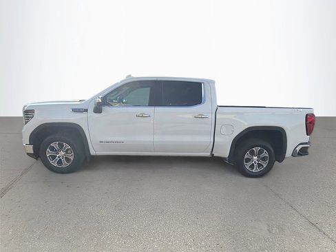 Used 2024 GMC Sierra 1500 SLT AWD/4WD image 7