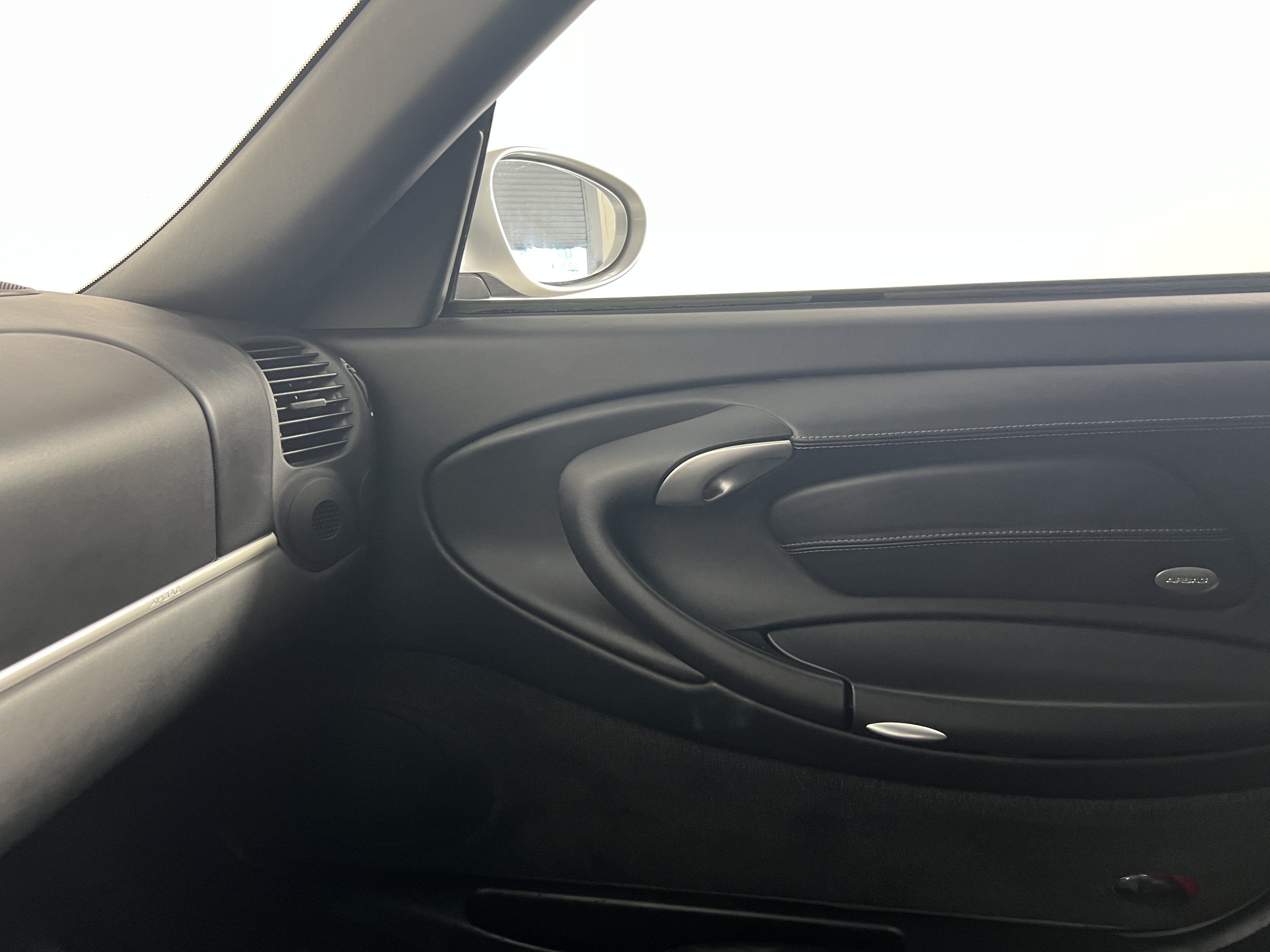 Used 2001 Porsche 911 Cabriolet image 12