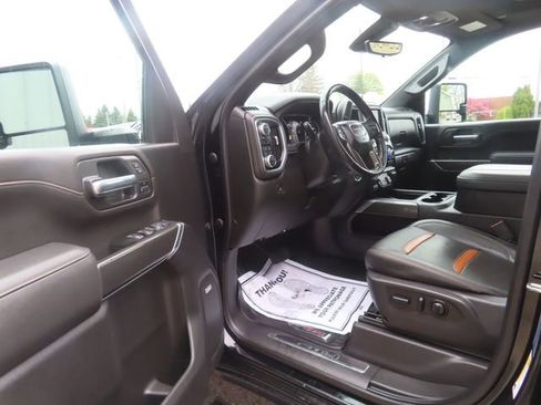 Used 2023 GMC Sierra 2500 AT4 w/ AT4 Premium Plus Package AWD/4WD image 19