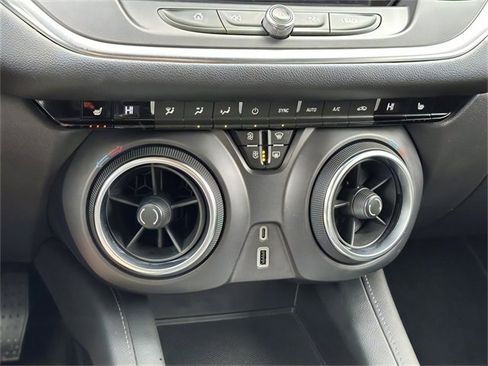 Used 2019 Chevrolet Blazer LT image 11