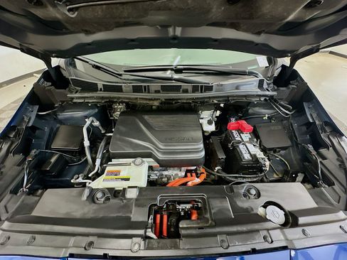 Used 2025 Nissan Leaf S image 33