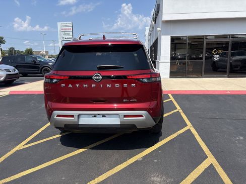 Used 2022 Nissan Pathfinder SL AWD/4WD image 6