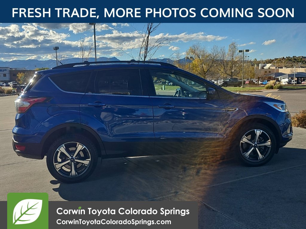 Used 2017 Ford Escape SE w/ SE Leather Comfort Package AWD/4WD image 2