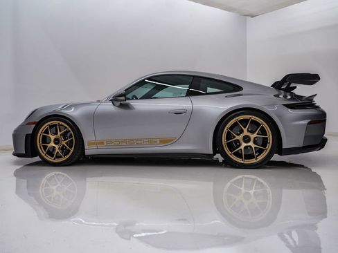 Certified 2026 Porsche 911 GT3 RWD image 2