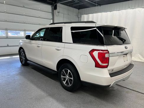 Used 2018 Ford Expedition XLT w/ Equipment Group 201A AWD/4WD image 6