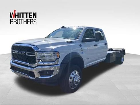 Used 2022 RAM 5500 Tradesman w/ Chrome Appearance Group AWD/4WD image 1
