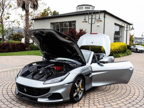 Certified 2022 Ferrari Portofino M RWD image 33