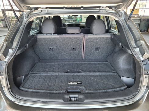 Used 2018 Nissan Rogue Sport SV AWD/4WD image 19
