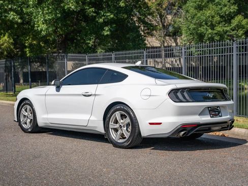 Used 2022 Ford Mustang Coupe RWD image 8