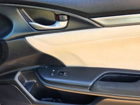 Used 2018 Honda Civic EX image 37