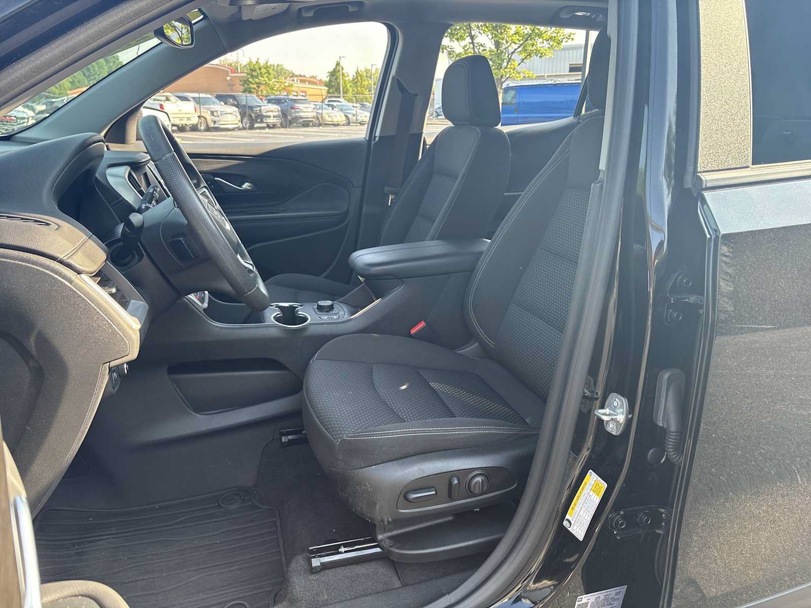 Used 2023 GMC Terrain SLE w/ Driver Convenience Package FWD image 17