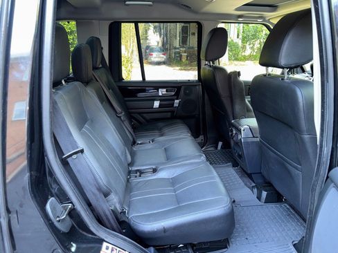 Used 2016 Land Rover LR4 HSE Silver Edition AWD/4WD image 32