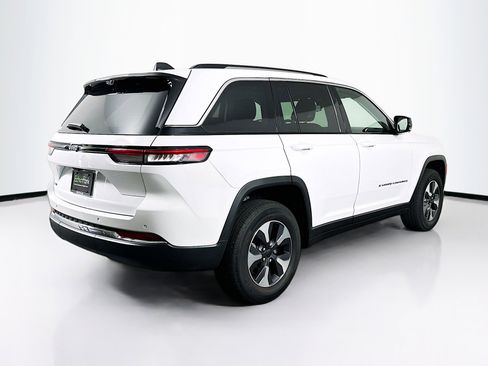 Used 2022 Jeep Grand Cherokee Limited 4xe w/ Luxury Tech Group II AWD/4WD image 9