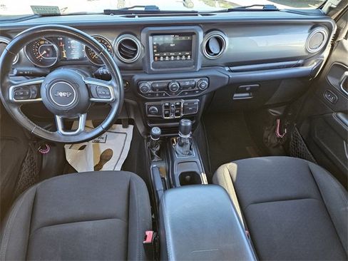 Used 2019 Jeep Wrangler Unlimited Sahara image 8