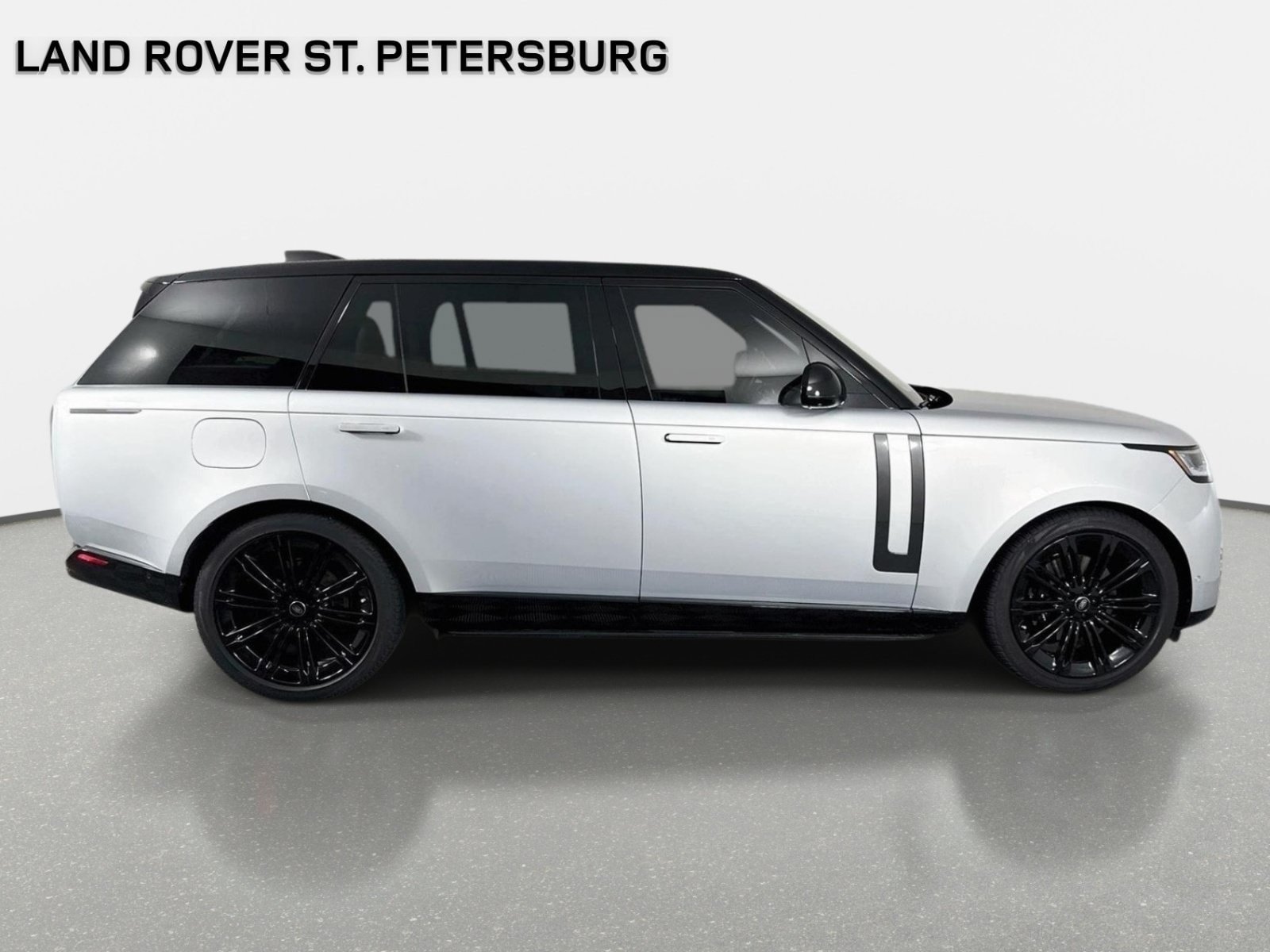 Used 2024 Land Rover Range Rover Long Wheelbase SE AWD/4WD image 4