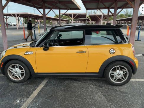 Used 2009 MINI Cooper S image 4