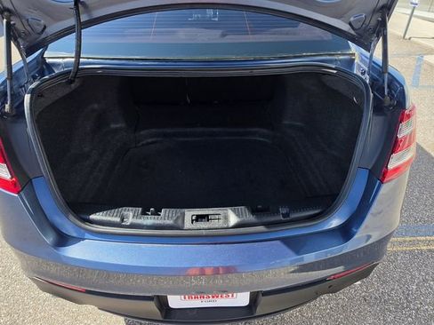 Used 2018 Ford Taurus SE FWD image 9