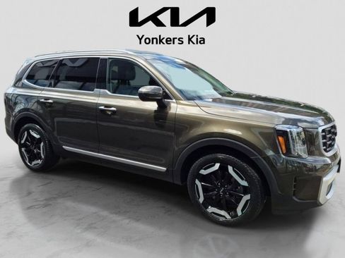 Used 2024 Kia Telluride S w/ S Sunroof Package AWD/4WD image 5