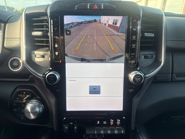 Used 2024 RAM 1500 Laramie AWD/4WD image 15