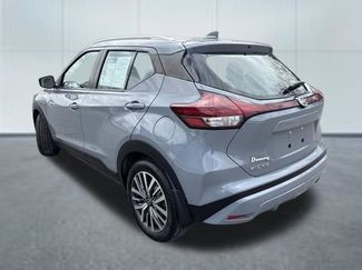 Used 2021 Nissan Kicks SV video 2