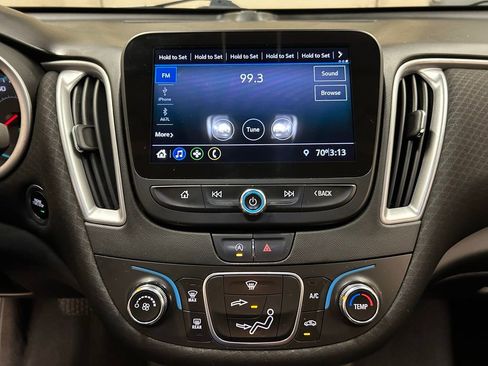 Used 2020 Chevrolet Malibu LS image 25