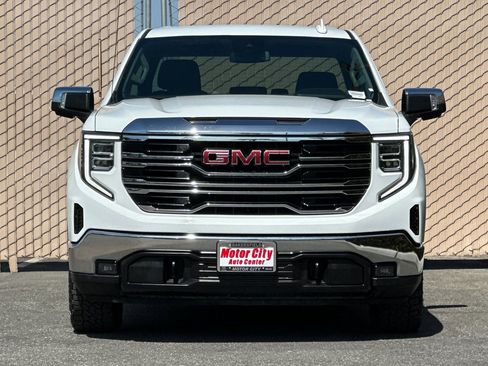 Used 2025 GMC Sierra 1500 SLT AWD/4WD image 9