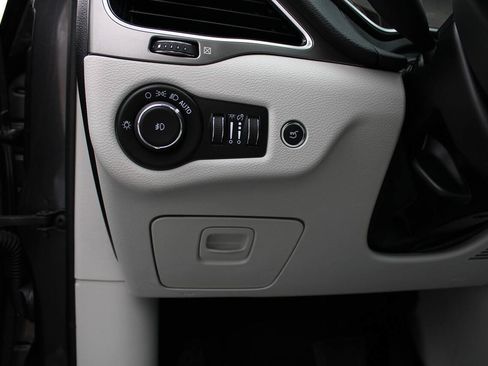 Used 2021 Jeep Cherokee Limited AWD/4WD image 23