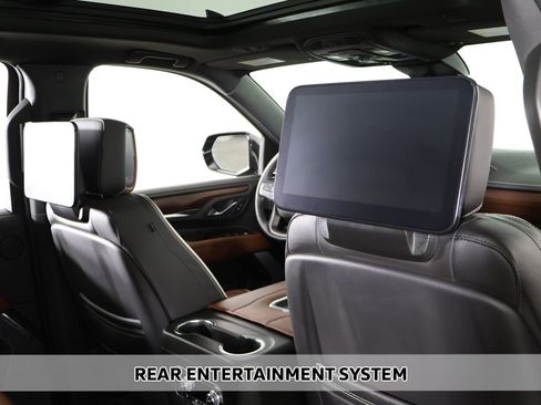 Used 2024 GMC Yukon Denali Ultimate AWD/4WD image 6