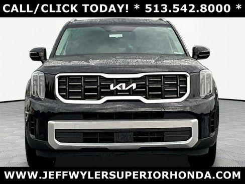 Used 2023 Kia Telluride S w/ S Sunroof Package FWD image 2