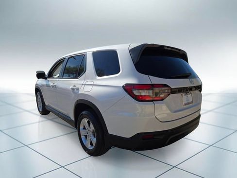 Certified 2023 Honda Pilot LX image 7