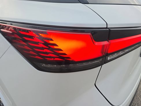 Used 2024 Lexus RX 350 w/ Luxury Package image 33