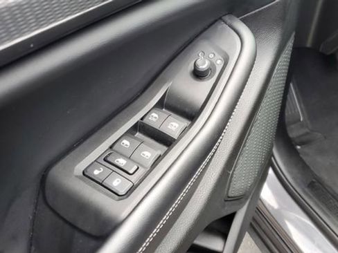 Certified 2023 Jeep Grand Cherokee L Laredo image 8