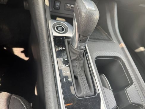 Used 2025 Nissan Sentra SV image 39