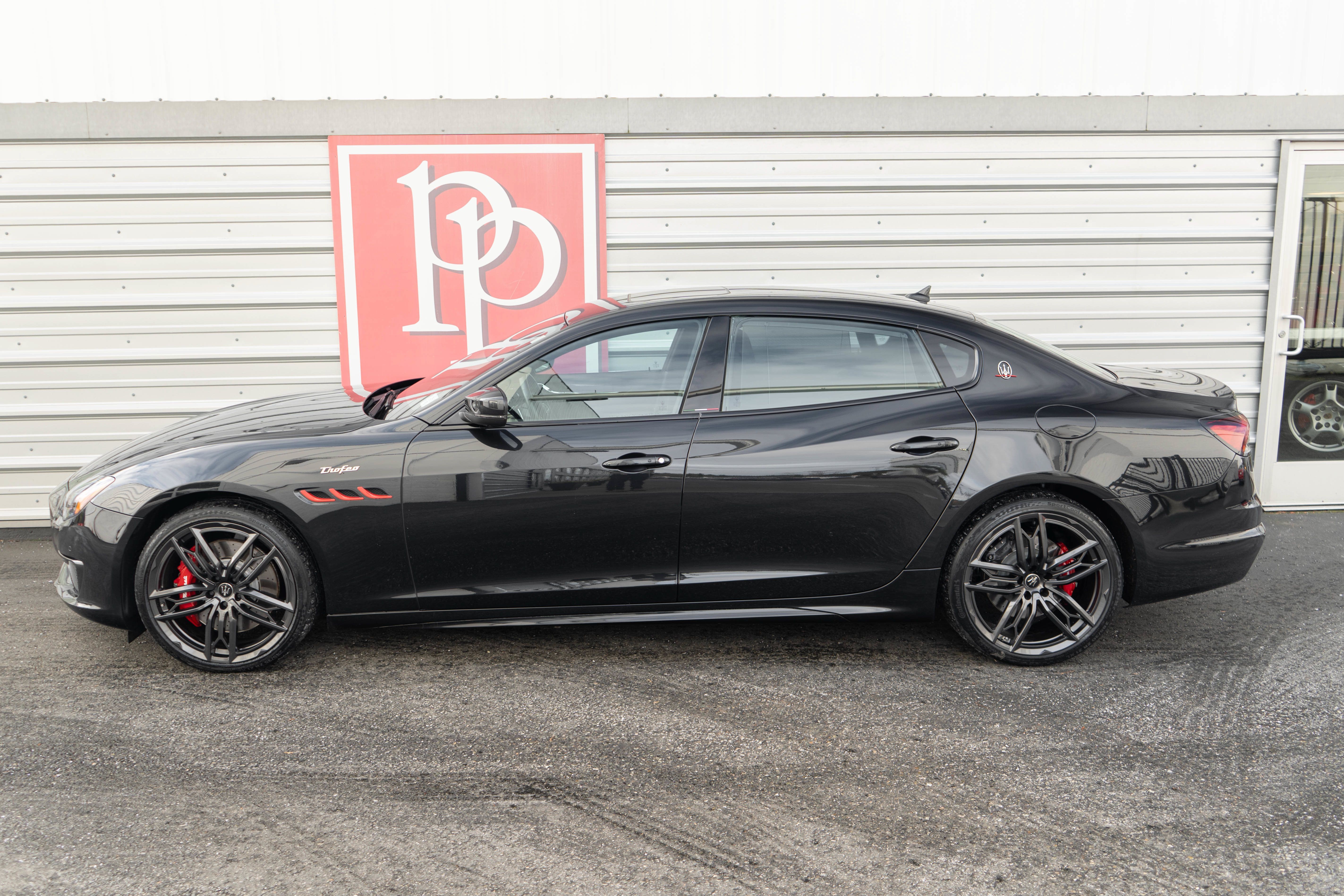 Used 2021 Maserati Quattroporte Trofeo RWD image 38
